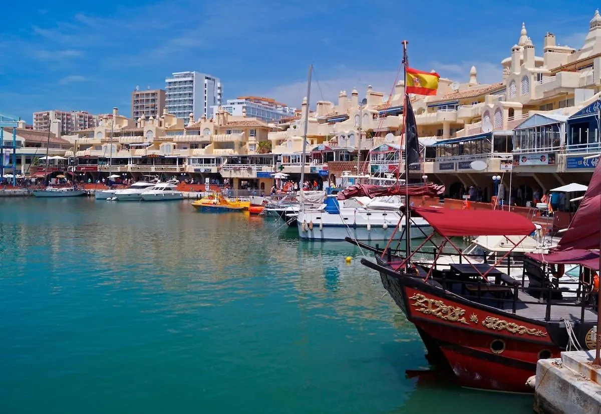 Bonito Estudio Vistas Al Mar Zona Puerto Marina Benalmádena 0*,  Španělsko